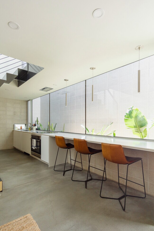 Foto del edificio - 818 W McKinley St