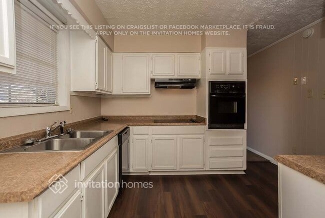 Building Photo - 1621 Wesley Way NW