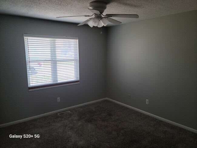Foto del edificio - 7131 NW Country Club Ln