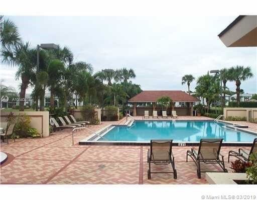 Foto del edificio - 840 Blue Ridge Cir