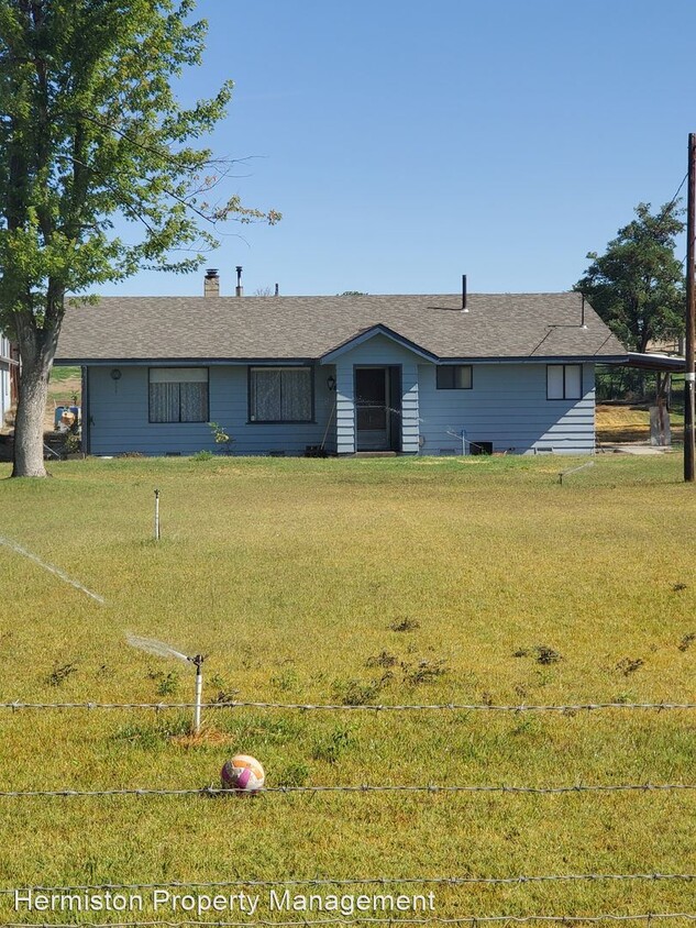 Primary Photo - 3 br, 1.5 bath House - 1095 E Elm Ave