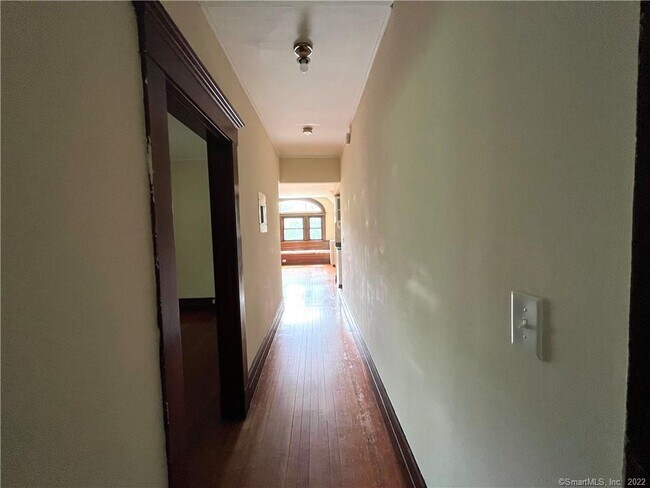 Foto del edificio - 738 Whitney Ave