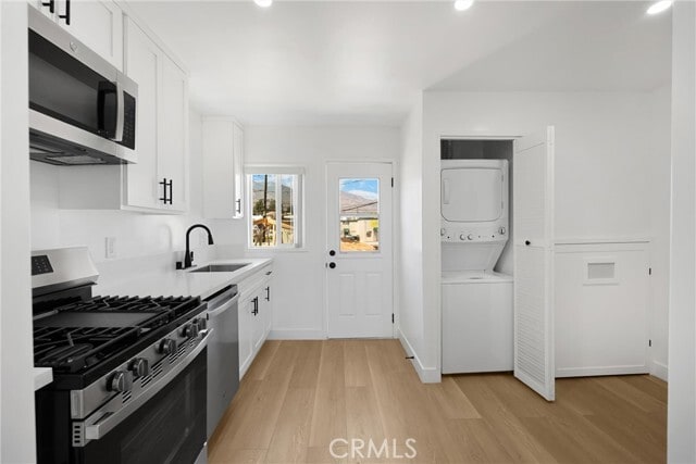 Building Photo - 15 Christina St