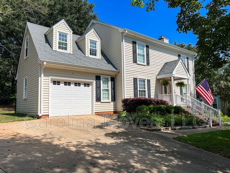 Foto principal - 106 Fox Run Cir