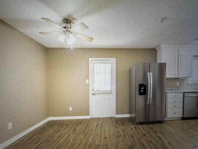 Foto del edificio - 100 Wynfield Ln