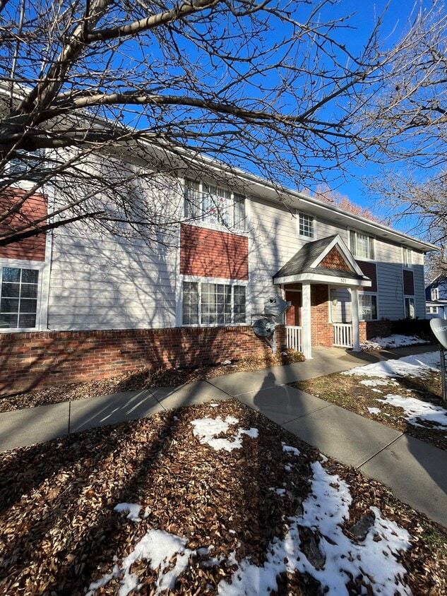 525 Oak Rd Unit 3, Valparaiso, NE 68065 Room for Rent in Valparaiso