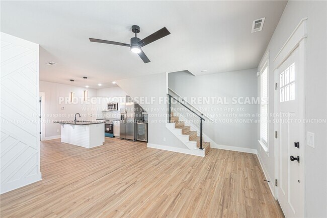 Building Photo - 1030 S Laramie Hts