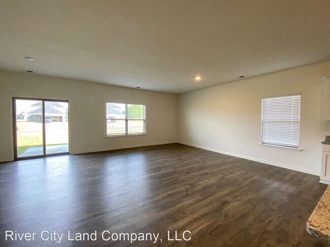 Building Photo - 4 br, 2 bath House - 195 Daisy Drive