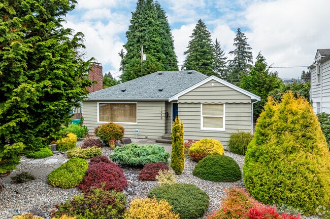 Cozy homes in Carlyon-North, close to parks, schools, and local amenities.