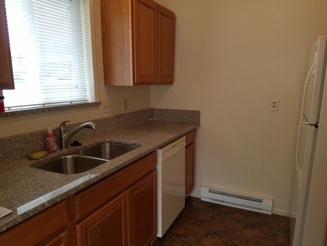 Building Photo - 927 Cortez Ct