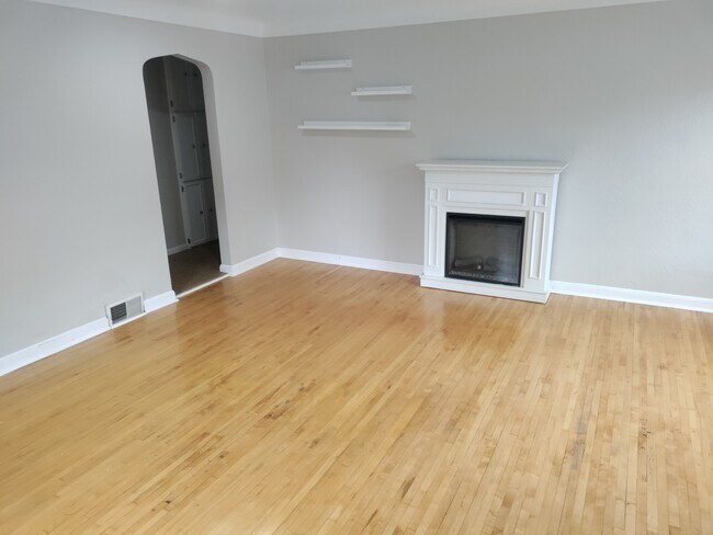Foto del edificio - 9038 Tyler St NE