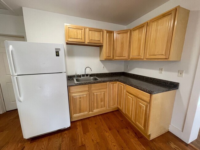 Foto del edificio - 129-131 E Quincy St