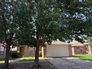 Building Photo - 1744 Thorntree Ln