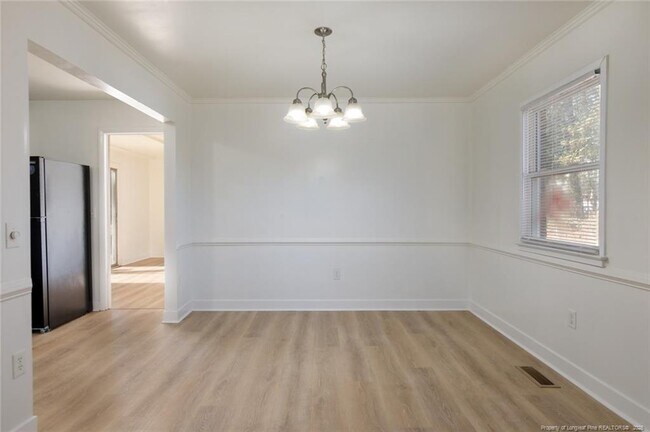 Building Photo - 1623 Van Buren Ave