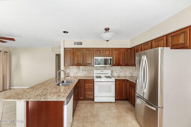 Foto del edificio - 8863 N Willeta Dr