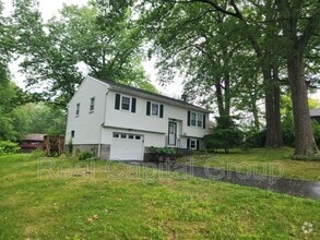 Building Photo - 44 Upper Hillcrest Ave