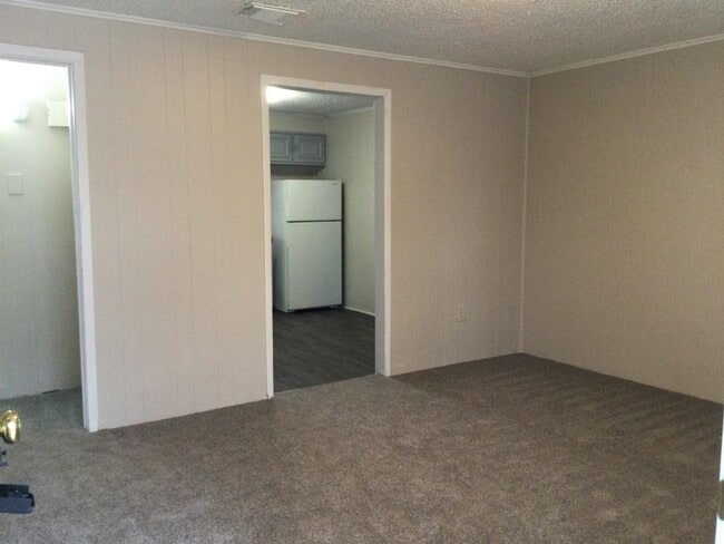Building Photo - 1613 Voirin Rd