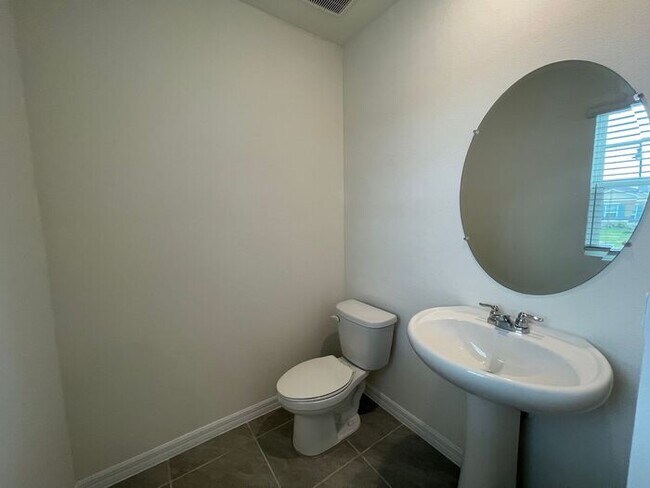 Foto del edificio - Brand New 3/2.5 Townhome in Windrose
