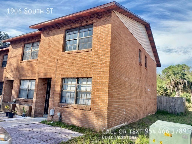 Primary Photo - Titusville Townhome For Rent