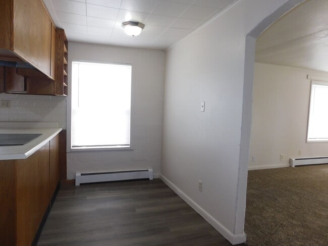 Building Photo - 520-520 129 29 Rd