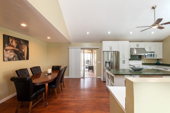 Foto del edificio - 4420 Laurel St