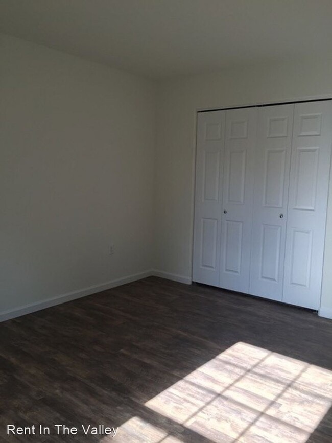 Building Photo - 4734-4740 E Usa Cir