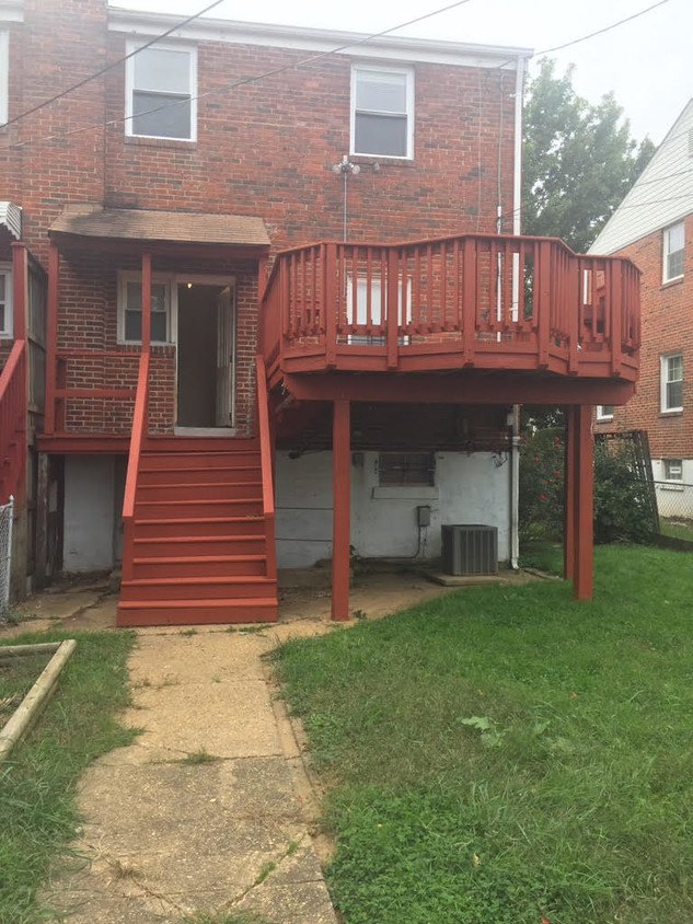 Foto del edificio - 6919 Fieldcrest Rd