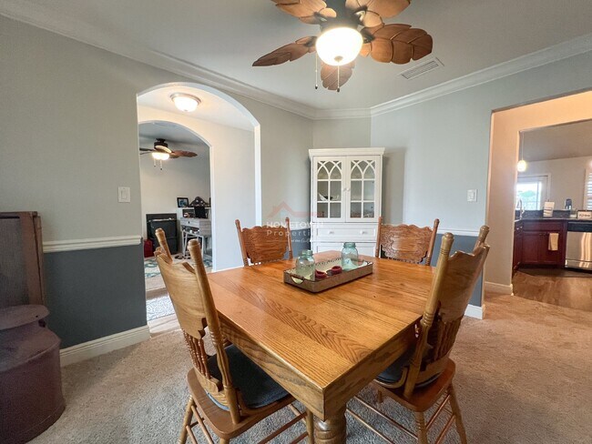 Foto del edificio - Immaculate 3-Bed Cul-de-Sac Home with Offi...