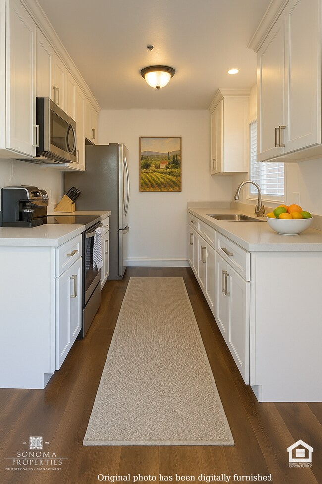 Foto del edificio - PRICE REDUCTION! 2BD/1BA Duplex In Downtown Sonoma!