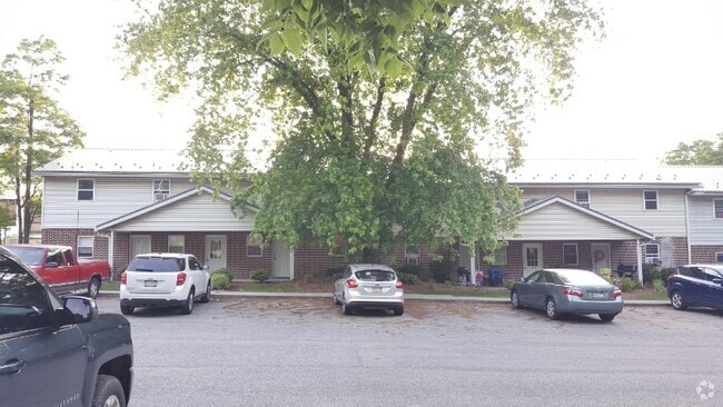 Building Photo - 861 Buchanan Trail E