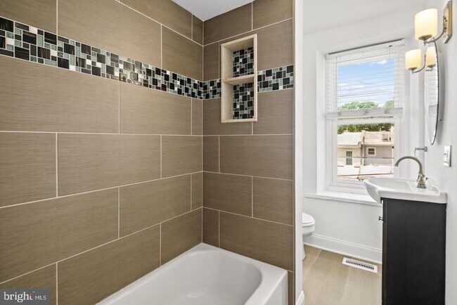 Foto del edificio - 3455 Bowman St