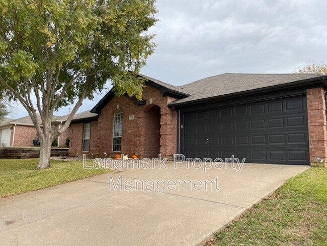 Building Photo - 616 Ember Ln