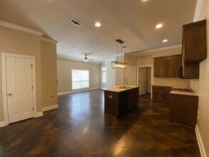 Building Photo - 5235 Paducah Ct