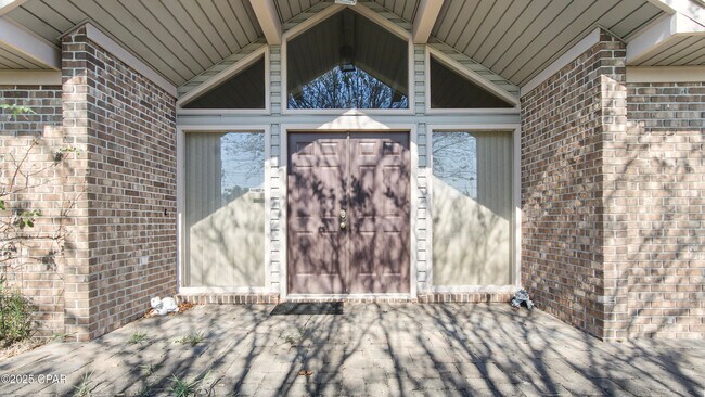 Foto del edificio - 6217 Wallace Rd