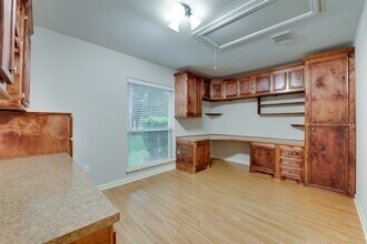 Building Photo - 1903 Blue Water Bay Dr