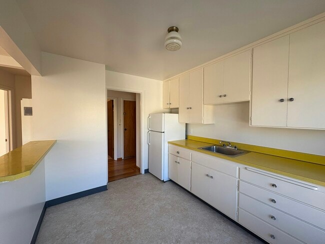 Photo - 2901 Cabrillo St Apartment