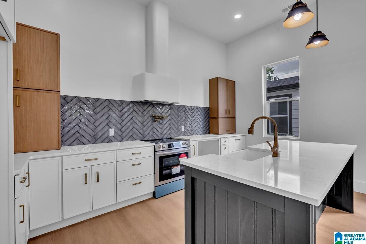 Foto principal - 5009 2nd Ave N