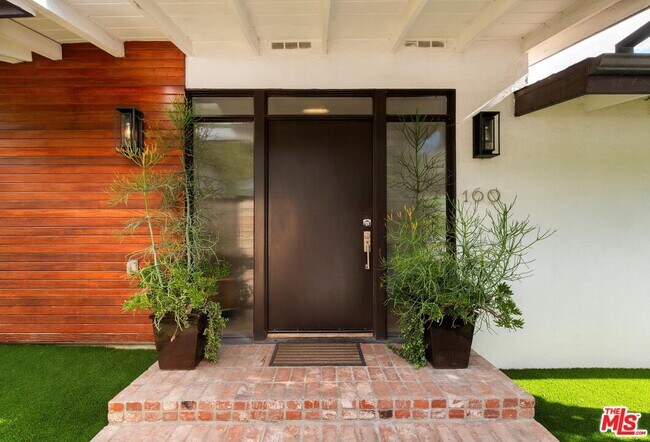 Foto del edificio - 160 Beloit Ave