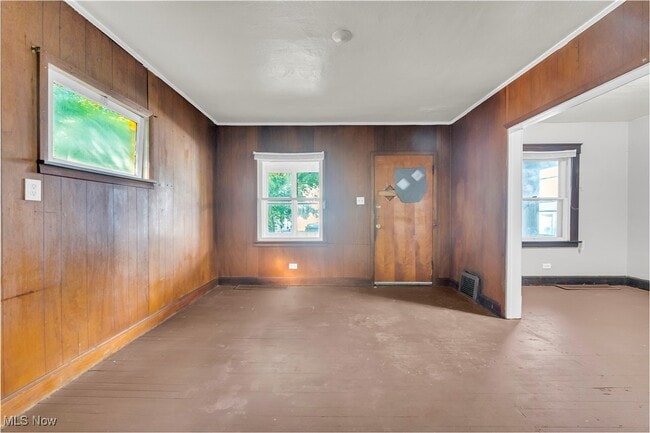 Building Photo - 3865 W 16th St