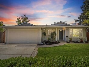 Building Photo - 2267 Fenian Dr