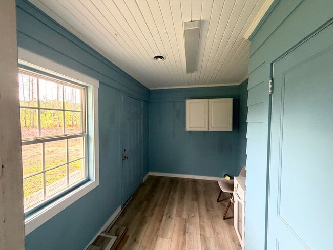 Building Photo - Coming Soon! Masonboro-south Wilmington location charming country home
