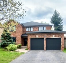 Building Photo - 524 Blenheim Cres