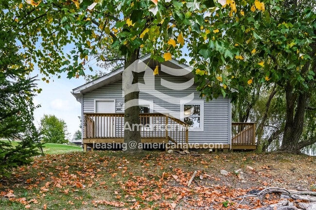 Building Photo - 800 Maple Ave