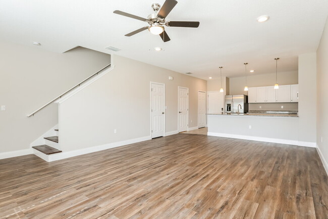 Building Photo - 152 Eleven Oaks Cir