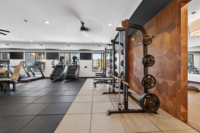 Building Photo - Refinery at Pointe17