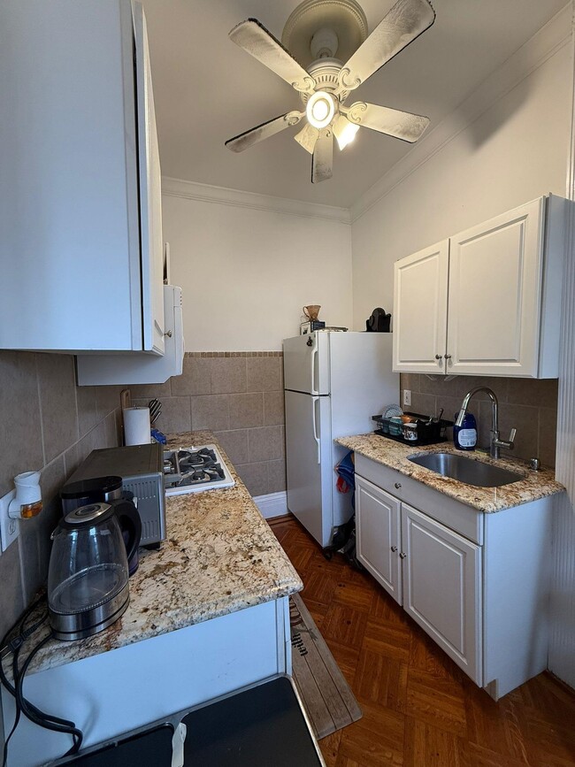 Building Photo - 207 JEWETT Ave