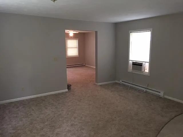 Foto del edificio - 204 W 2nd St