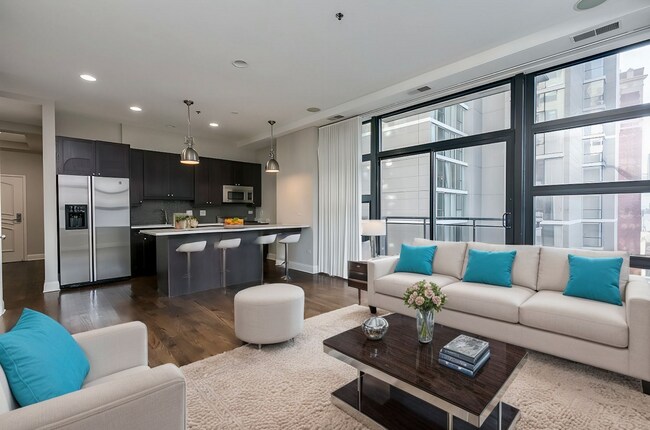 Foto del edificio - River North Stunning Furnished 2b2b Apartment