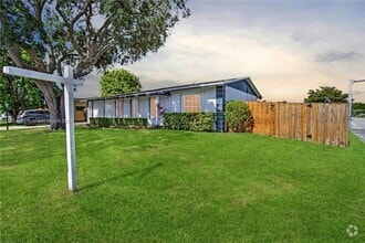 Building Photo - 10591 SW 122nd Ct