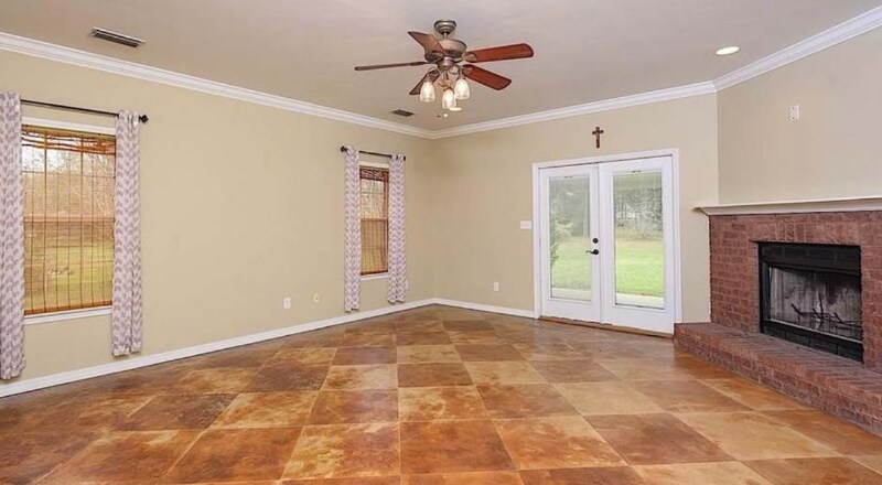 Foto principal - 15660 Silverhill Ave